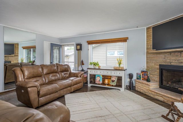 1406 HAZEL STREET, Oshkosh, WI 54901