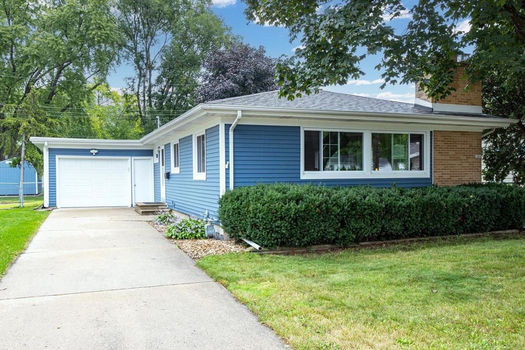 1406 HAZEL STREET, Oshkosh, WI 54901