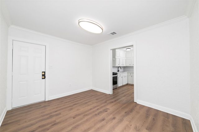 6905 Kassarine Pass, Houston, TX 77033
