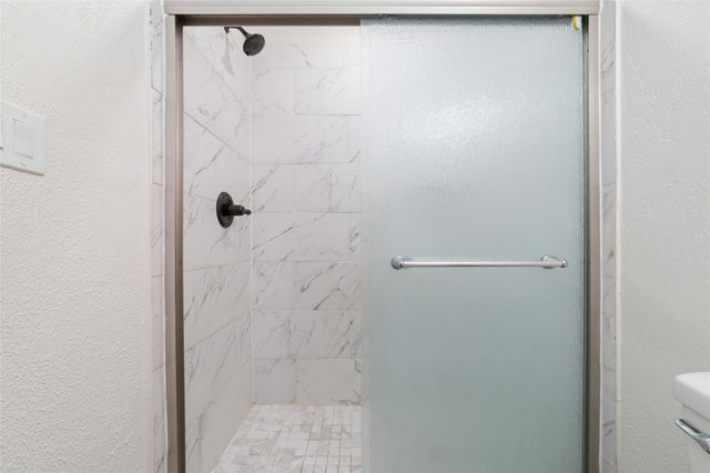 6905 Kassarine Pass, Houston, TX 77033