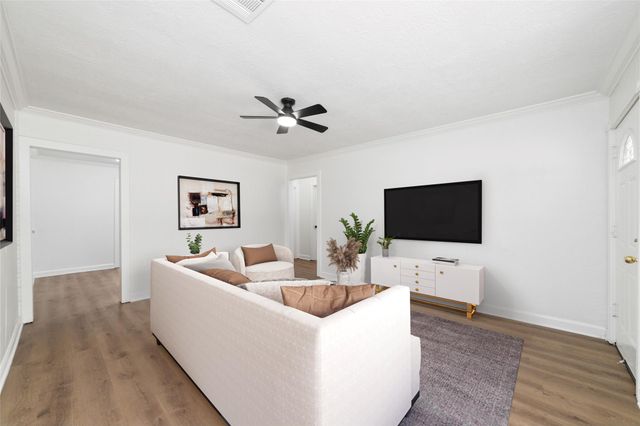 6905 Kassarine Pass, Houston, TX 77033