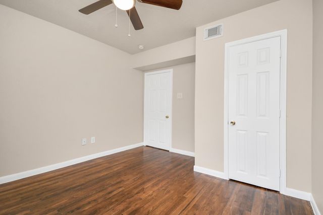 500 W Pitts Avenue 302, Pasadena, TX 77506