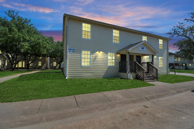 500 W Pitts Avenue 302, Pasadena, TX 77506