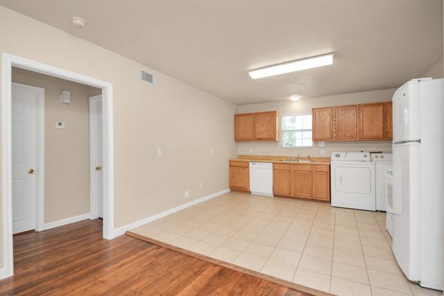 500 W Pitts Avenue 302, Pasadena, TX 77506