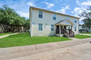 500 W Pitts Avenue 302, Pasadena, TX 77506