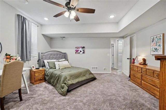 1612 Oak Street, Eudora, KS 66025