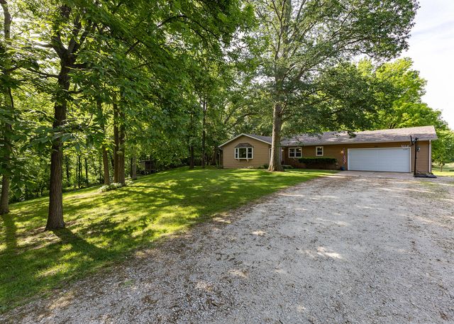 101 N Park Avenue, Geneseo, IL 61254