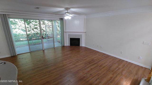 11073 CASTLEMAIN Circle E, Jacksonville, FL 32256