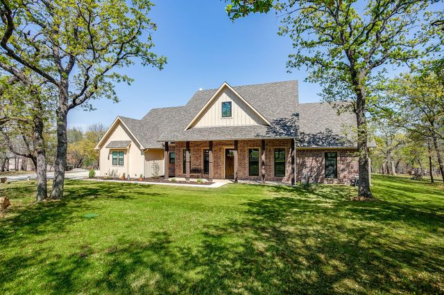 322 Mountain View Court, Sunset, TX 76270