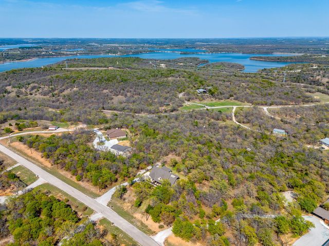 322 Mountain View Court, Sunset, TX 76270