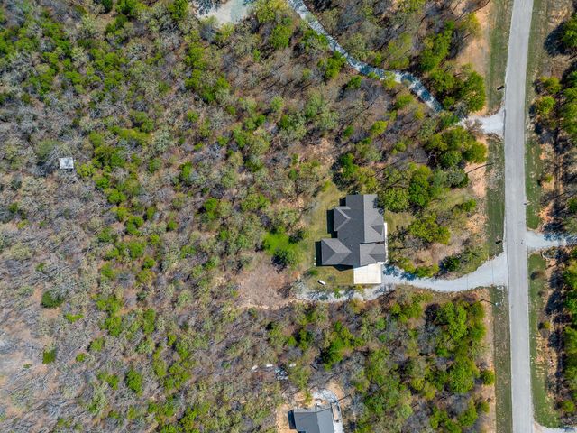 322 Mountain View Court, Sunset, TX 76270