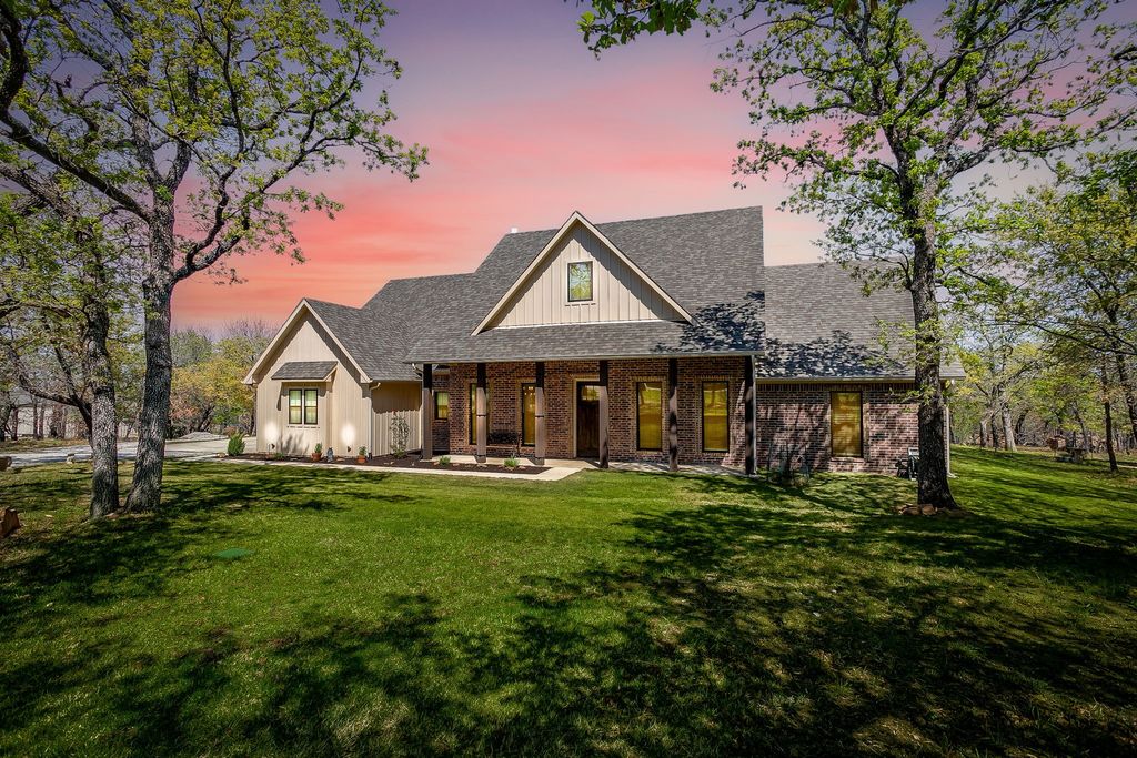 322 Mountain View Court, Sunset, TX 76270