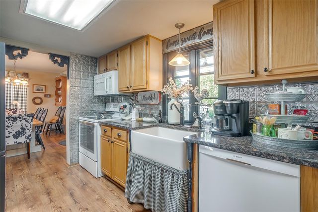 8716 County Road 1224a, Rio Vista, TX 76093