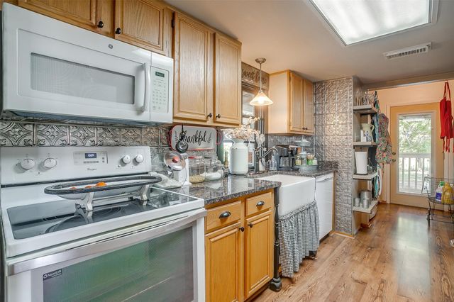 8716 County Road 1224a, Rio Vista, TX 76093