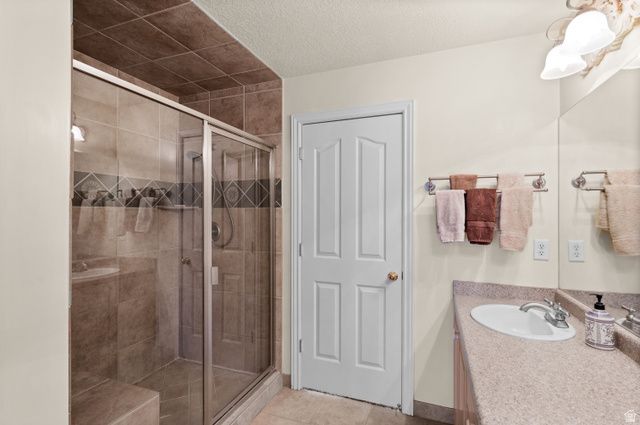 5563 S COPPER CITY DR, Kearns, UT 84118