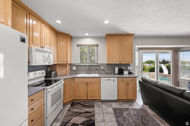 5563 S COPPER CITY DR, Kearns, UT 84118