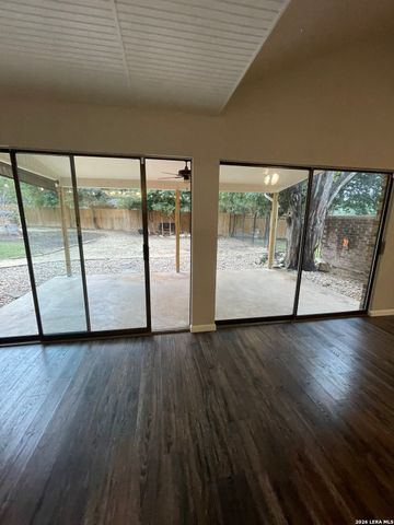 407 Marymont, New Braunfels, TX 78130