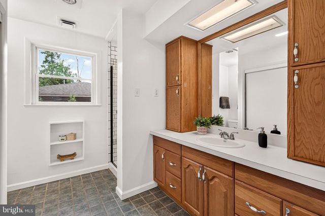 3539 DEVON DR, Falls Church, VA 22042