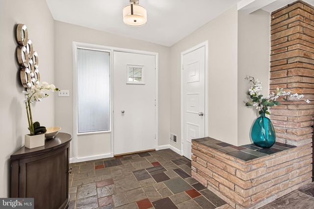 3539 DEVON DR, Falls Church, VA 22042