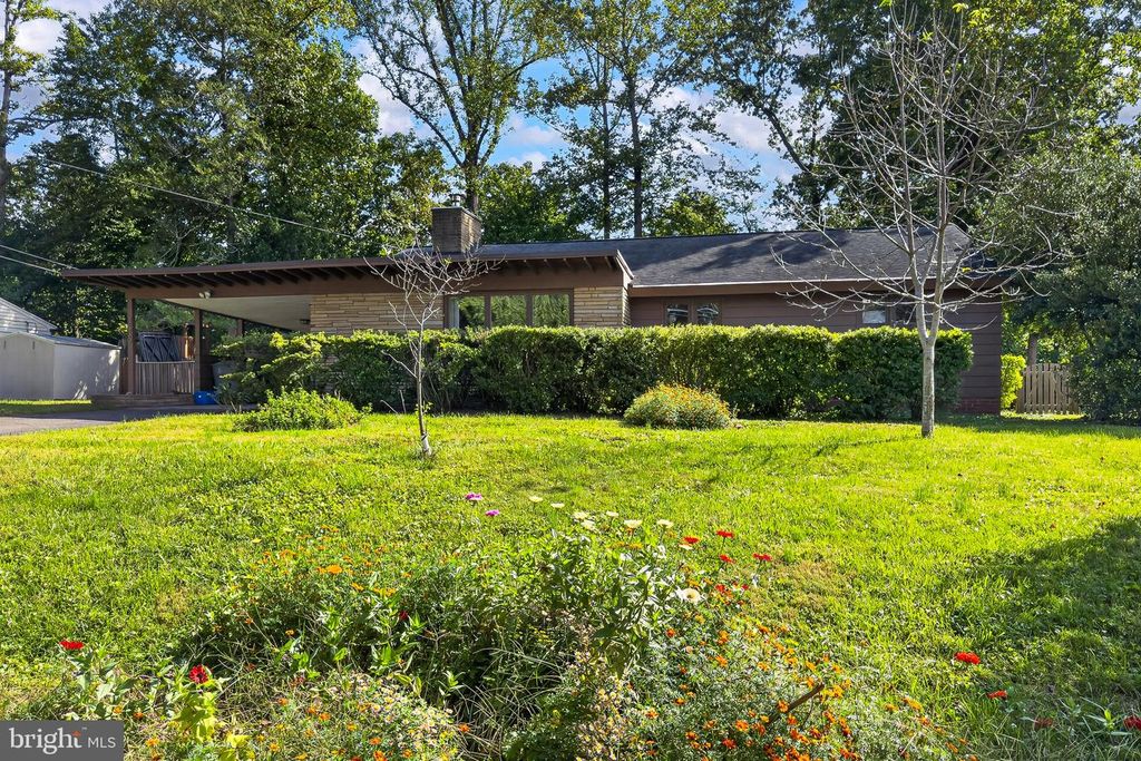 3539 DEVON DR, Falls Church, VA 22042