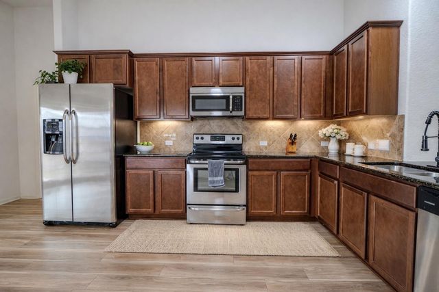 627 Pinnacle DR, Georgetown, TX 78626