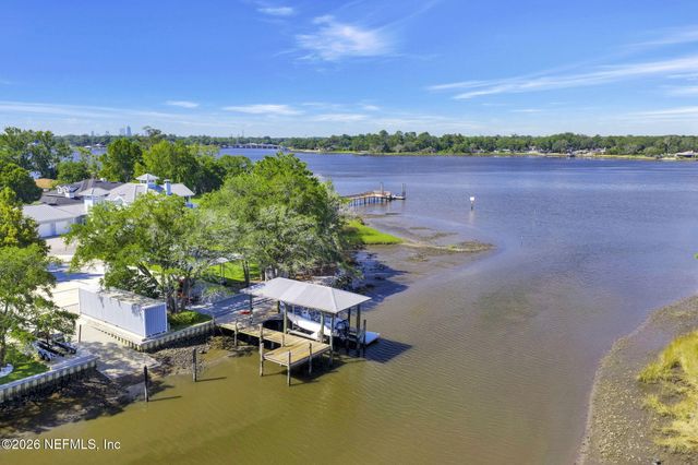 580 BROWARD Road, Jacksonville, FL 32218