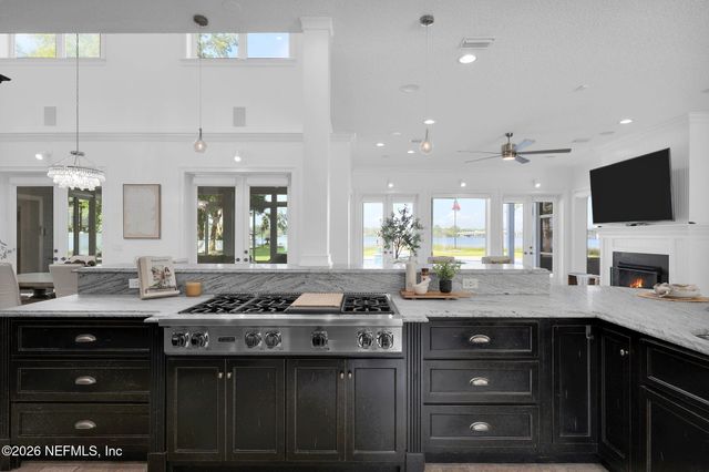 580 BROWARD Road, Jacksonville, FL 32218