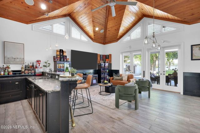 580 BROWARD Road, Jacksonville, FL 32218