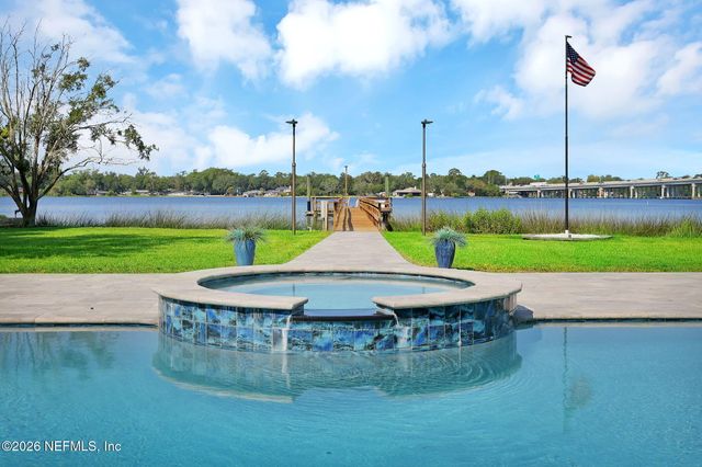580 BROWARD Road, Jacksonville, FL 32218
