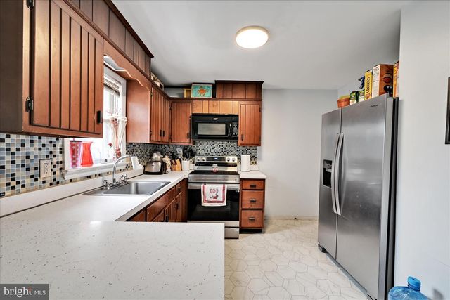 125 W GAUL ST, Wernersville, PA 19565