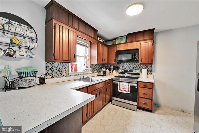 125 W GAUL ST, Wernersville, PA 19565