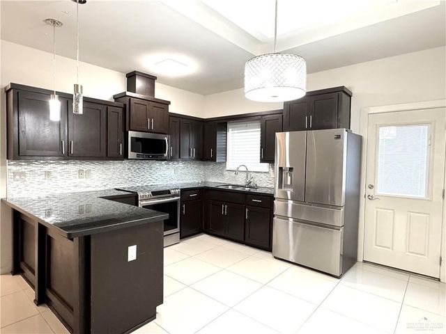 3110 Sabercat Avenue 2, Edinburg, TX 78542