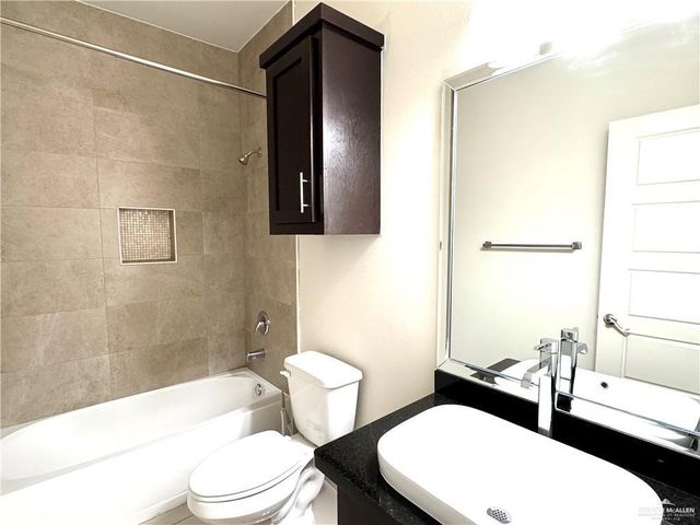 3110 Sabercat Avenue 2, Edinburg, TX 78542