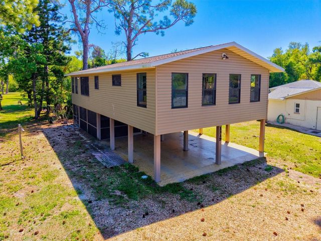 1312 TWIN LAKES AVENUE, Nokomis, FL 34275