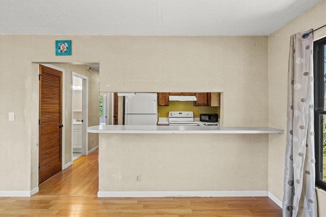 1312 TWIN LAKES AVENUE, Nokomis, FL 34275