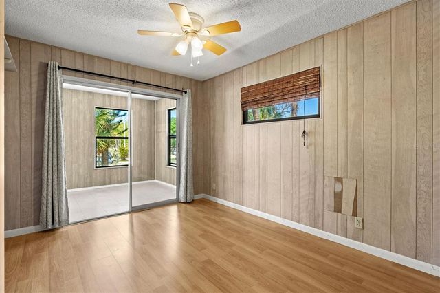 1312 TWIN LAKES AVENUE, Nokomis, FL 34275