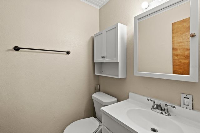 1312 TWIN LAKES AVENUE, Nokomis, FL 34275