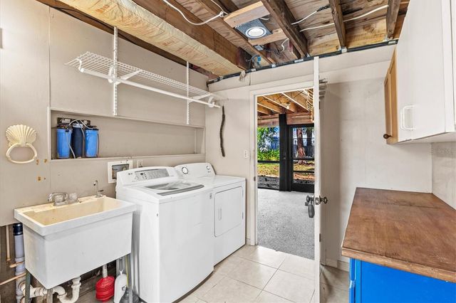 1312 TWIN LAKES AVENUE, Nokomis, FL 34275