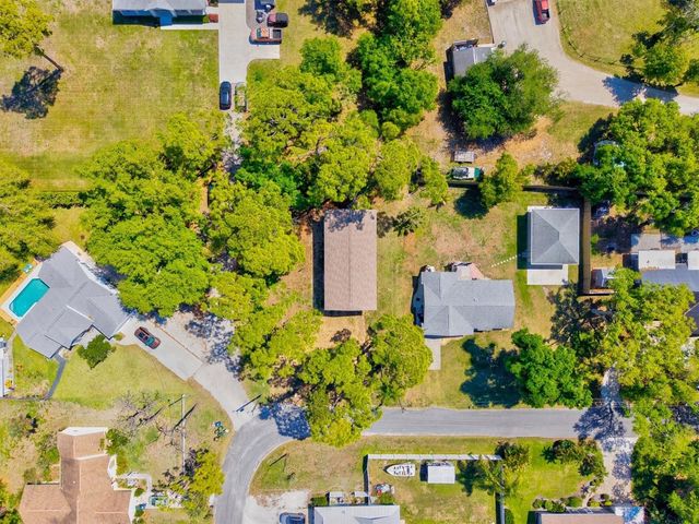 1312 TWIN LAKES AVENUE, Nokomis, FL 34275
