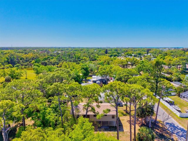 1312 TWIN LAKES AVENUE, Nokomis, FL 34275