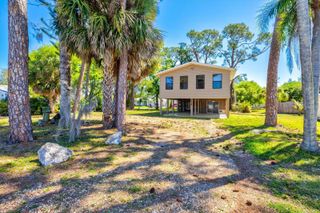 1312 TWIN LAKES AVENUE, Nokomis, FL 34275