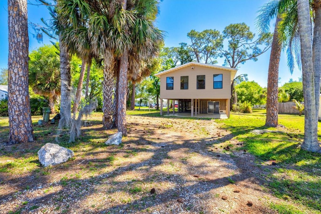 1312 TWIN LAKES AVENUE, Nokomis, FL 34275