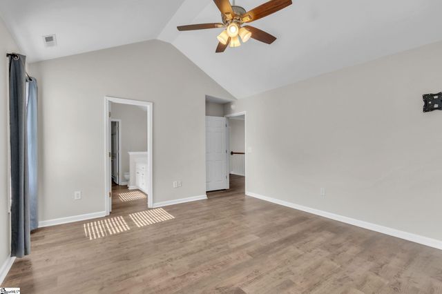 513 Walkingstick Way, Simpsonville, SC 29680