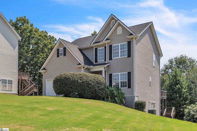 513 Walkingstick Way, Simpsonville, SC 29680