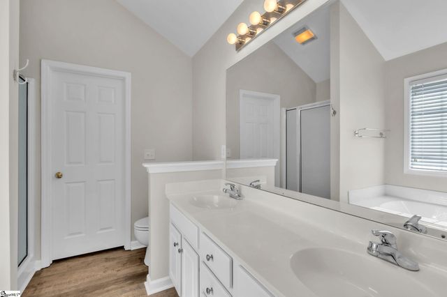 513 Walkingstick Way, Simpsonville, SC 29680