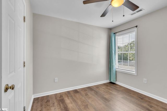 513 Walkingstick Way, Simpsonville, SC 29680