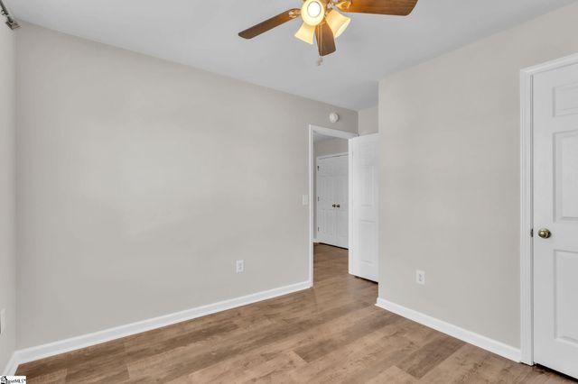 513 Walkingstick Way, Simpsonville, SC 29680