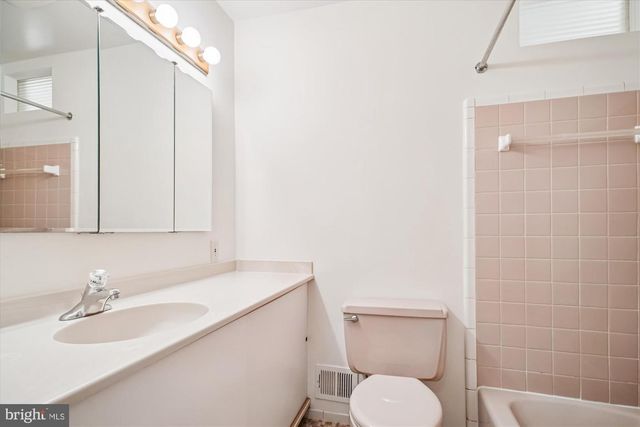 8928 CHELTONHAM PL, Annandale, VA 22003