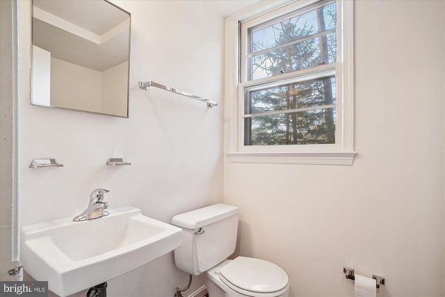 8928 CHELTONHAM PL, Annandale, VA 22003