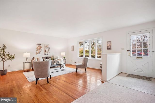 8928 CHELTONHAM PL, Annandale, VA 22003